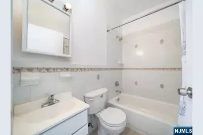 613 Ridge Road 2R #2R, Lyndhurst Township, NJ 07071 - Photo 6