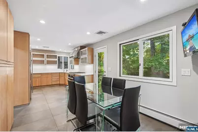 74 Lakeshore Drive, Oakland, NJ 07436 - Photo 10