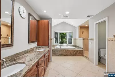 74 Lakeshore Drive, Oakland, NJ 07436 - Photo 30