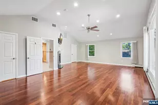 74 Lakeshore Dr, Oakland, NJ 07436 - Photo 24