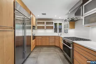 74 Lakeshore Dr, Oakland, NJ 07436 - Photo 14