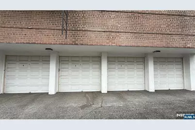 2160 Center Avenue 2L #2L, Fort Lee, NJ 07024 - Photo 8