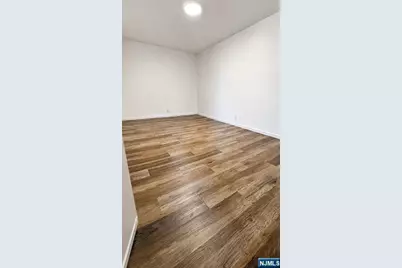 2160 Center Avenue 2L #2L, Fort Lee, NJ 07024 - Photo 6