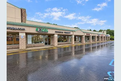 1025 Macarthur Boulevard, Mahwah, NJ 07430 - Photo 10