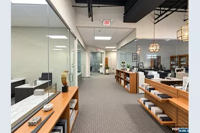 1025 Macarthur Boulevard, Mahwah, NJ 07430 - Photo 6