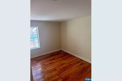 271-273 Schley Street 2 #2, Newark, NJ 07112 - Photo 4