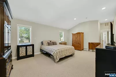 1000 Alpine Drive, Teaneck Township, NJ 07666 - Photo 30