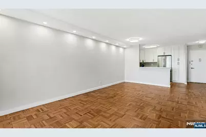 2000 Linwood Avenue 14D #14D, Fort Lee, NJ 07024 - Photo 8