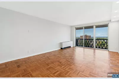 2000 Linwood Avenue 14D #14D, Fort Lee, NJ 07024 - Photo 10