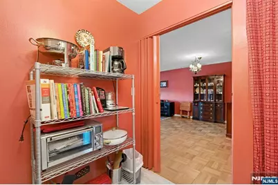 2100 Linwood Avenue 6C #6C, Fort Lee, NJ 07024 - Photo 4
