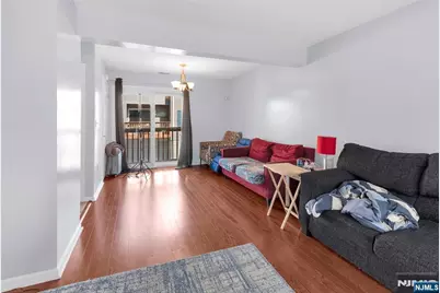 664 Irvington Avenue 6 #6, Maplewood, NJ 07040 - Photo 4