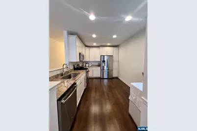 81 Autumn Way 20 #20, Montvale, NJ 07645 - Photo 6