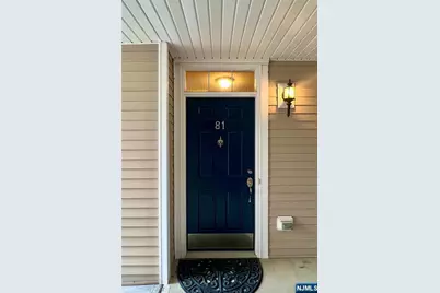 81 Autumn Way 20 #20, Montvale, NJ 07645 - Photo 2