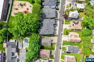 2046 Hoefleys Ln A, Fort Lee, NJ 07024 - Photo 28
