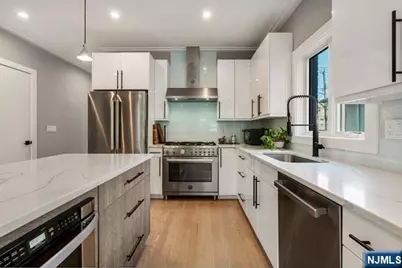 2046 Hoefleys Lane A #A, Fort Lee, NJ 07024 - Photo 8
