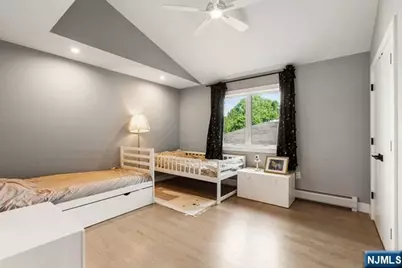 2046 Hoefleys Lane A #A, Fort Lee, NJ 07024 - Photo 18