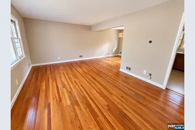 201 Davis Avenue, Hackensack, NJ 07601 - Photo 2