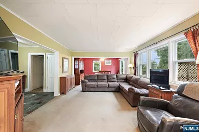 62 Vreeland Avenue, Bloomingdale, NJ 07403 - Photo 8