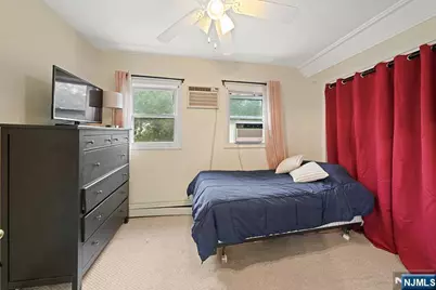 62 Vreeland Avenue, Bloomingdale, NJ 07403 - Photo 18