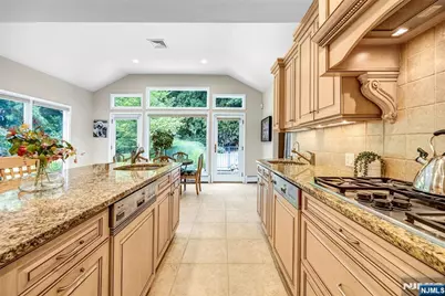9 Pinehill Drive, Upper Saddle River, NJ 07458 - Photo 12