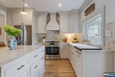 7 Hazelwood Road, Bloomfield, NJ 07003 - Photo 8