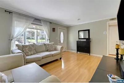 30 John Place, Bergenfield, NJ 07621 - Photo 6