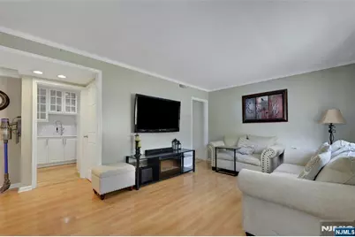 30 John Place, Bergenfield, NJ 07621 - Photo 4