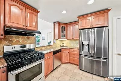 219 Morningside Road, Paramus, NJ 07652 - Photo 10
