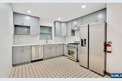 6 Miller Avenue 1 #1, Elmwood Park, NJ 07407 - Photo 2