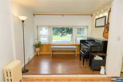 126 Post Avenue, Lyndhurst Township, NJ 07071 - Photo 2
