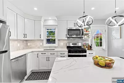 49 Falmouth Avenue, Elmwood Park, NJ 07407 - Photo 10