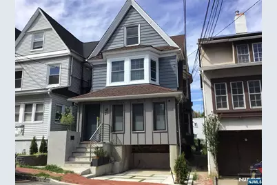 21 Valley Place 2 #2, Edgewater, NJ 07020 - Photo 1