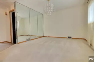 749 Ten Eyck Ave, Lyndhurst Township, NJ 07071 - Photo 4