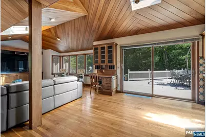 40 Mohegan Trail, Saddle River, NJ 07458 - Photo 16