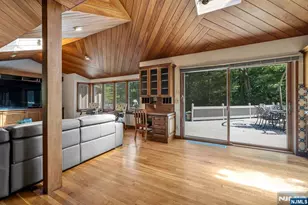 40 Mohegan Trail, Saddle River, NJ 07458 - Photo 16