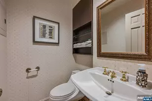 40 Mohegan Trail, Saddle River, NJ 07458 - Photo 20