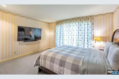 40 Mohegan Trail, Saddle River, NJ 07458 - Photo 22