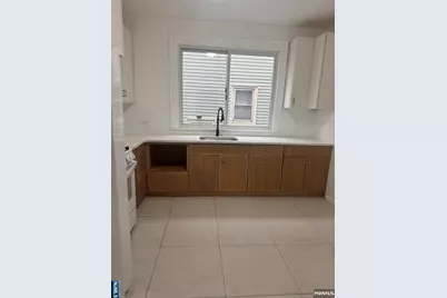 32 Jacoby Street 2 #2, Maplewood, NJ 07040 - Photo 4