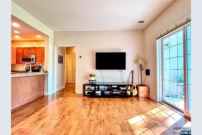 2113 Windsor Park Court #113, Englewood, NJ 07631 - Photo 4