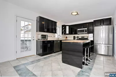 27 Lawton Avenue C0027 #C0027, Cliffside Park, NJ 07010 - Photo 10