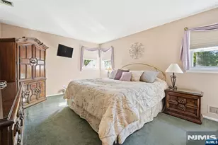 298 Webster Dr, New Milford, NJ 07646 - Photo 10