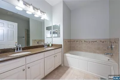 1 Ashley Court 701 #701, Hawthorne, NJ 07506 - Photo 20