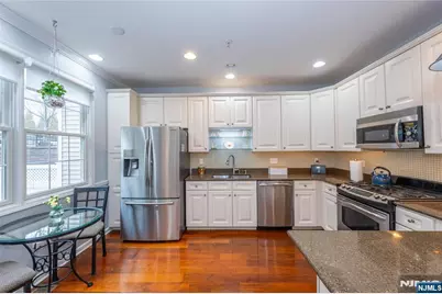 1 Ashley Court 701 #701, Hawthorne, NJ 07506 - Photo 12