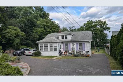 20 N Farview Avenue, Paramus, NJ 07652 - Photo 2