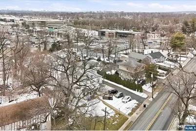20 N Farview Avenue, Paramus, NJ 07652 - Photo 16