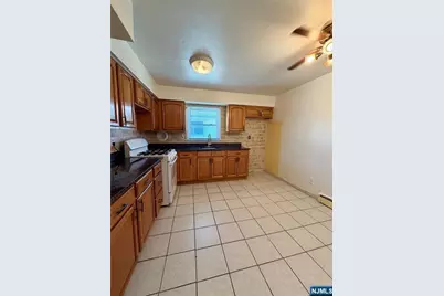 113 Farnham Avenue, Garfield, NJ 07026 - Photo 6