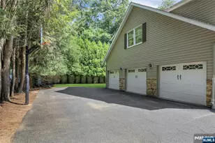 782 Tiffany Ave, River Vale Township, NJ 07675 - Photo 48