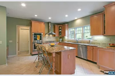 782 Tiffany Avenue, River Vale Township, NJ 07675 - Photo 18