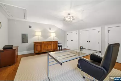 10 Day Avenue, Tenafly, NJ 07670 - Photo 36