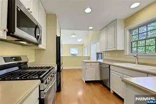 66 Pheasant Run, Old Tappan, NJ 07675 - Photo 14